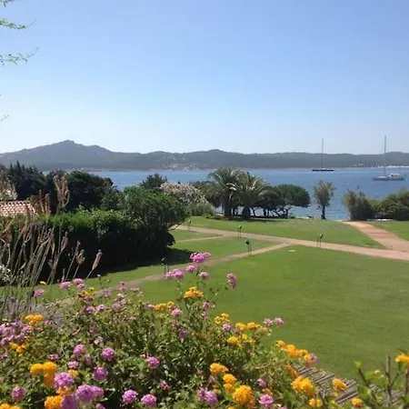 Con Grande Terrazza Vista Mare A ポルト・チェルボ
